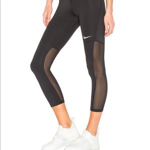 Nike Dri-fit fly victory crop leggings
